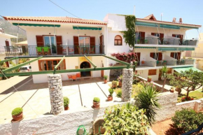 Отель Maistreli Hotel Apartments  Ступа